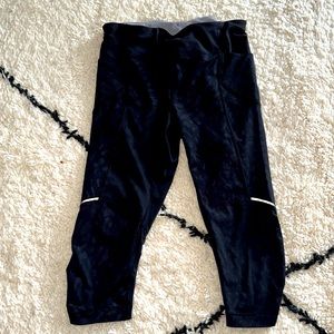 Lululemon athletic knee length leggings
